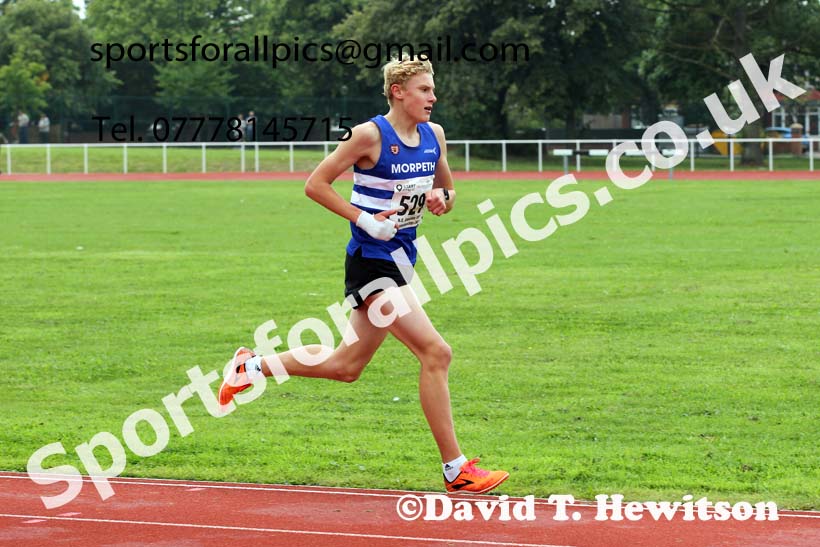 Mens and Boys 3000 metres, 2021 North Eastern Track and Field Champs., Middesbrough. Photo: David T. Hewitson/Sports for All Pics